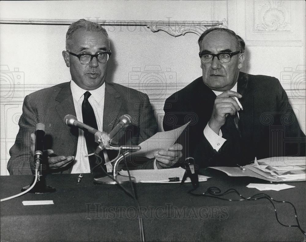1968 Press Photo London Press Conf On Aircraft Highjacking-Captain Jackson - Historic Images
