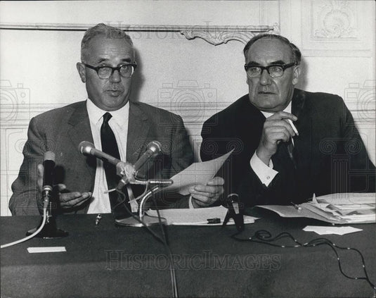 1968 Press Photo London Press Conf On Aircraft Highjacking-Captain Jackson - Historic Images