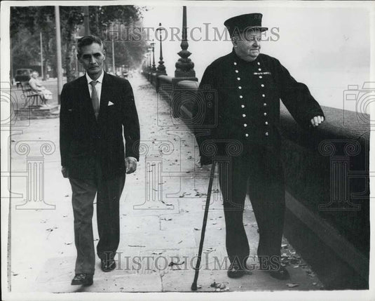 Press Photo General Miroru Genda Spain Chelsia Pensioner Thames Embankment - Historic Images