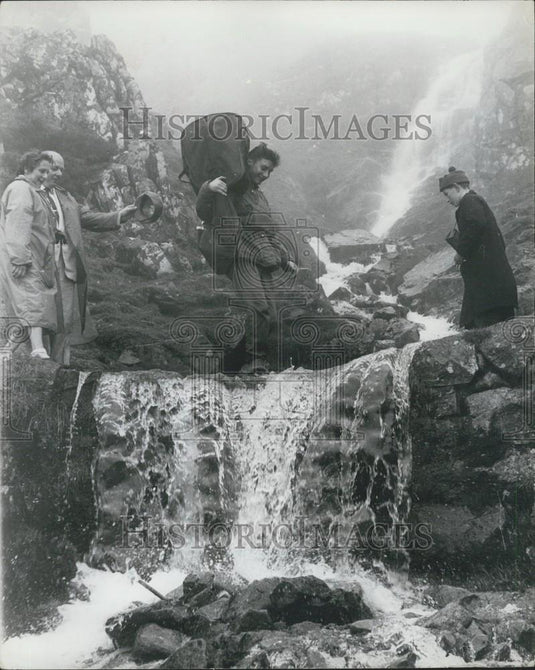1962 Press Photo 14 Yrs Musicians Played Nat'll Anthems 4.400 ft, up Ben Nevis - Historic Images