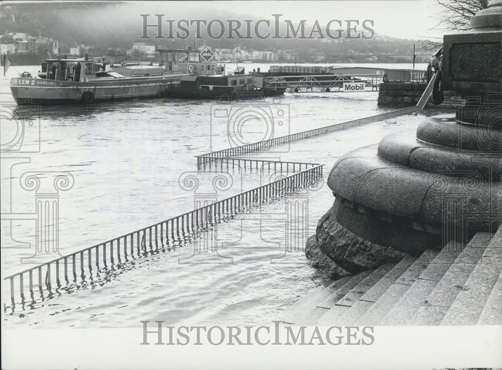 1972 Press Photo DeutschesEck German Corner Coblenz Flooded - Historic Images