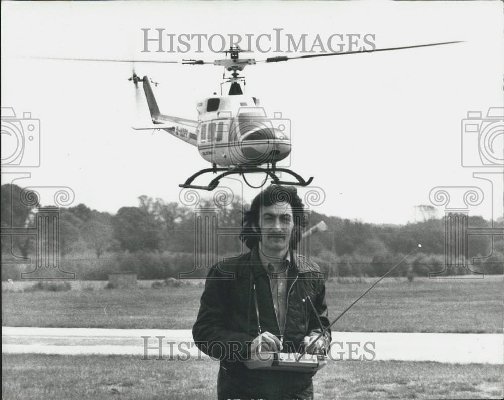 1974 Press Photo Dave Nileman, Radio Controlled Helicopter - Historic Images