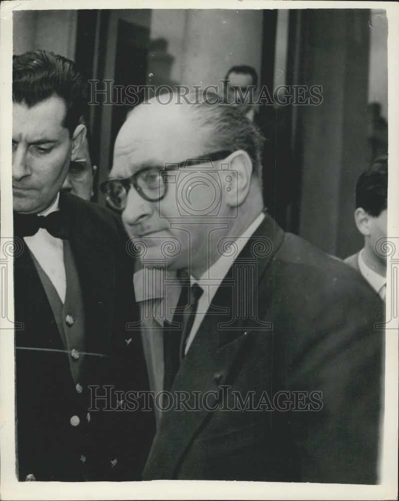 1958 Press Photo Labor Leader Guy Mollet Leaving Elysee Palace - Historic Images