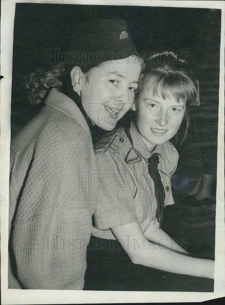 1953 Press Photo Girl Guide Leaders,Agethe Kifloks &amp; Huberta Von Bonin - Historic Images