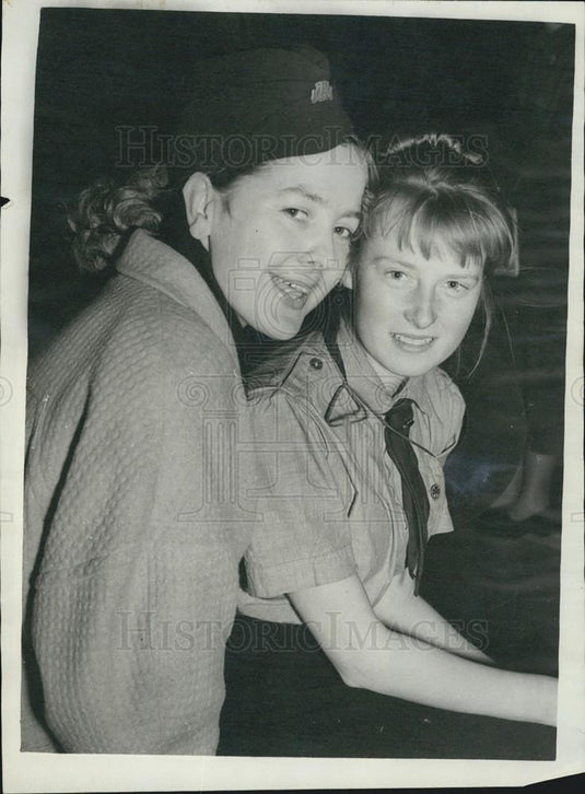 1953 Press Photo Girl Guide Leaders,Agethe Kifloks & Huberta Von Bonin - Historic Images