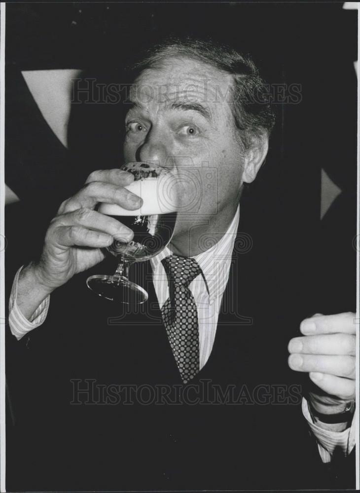 Press Photo Actor Karl Malden In  West Germany - Historic Images