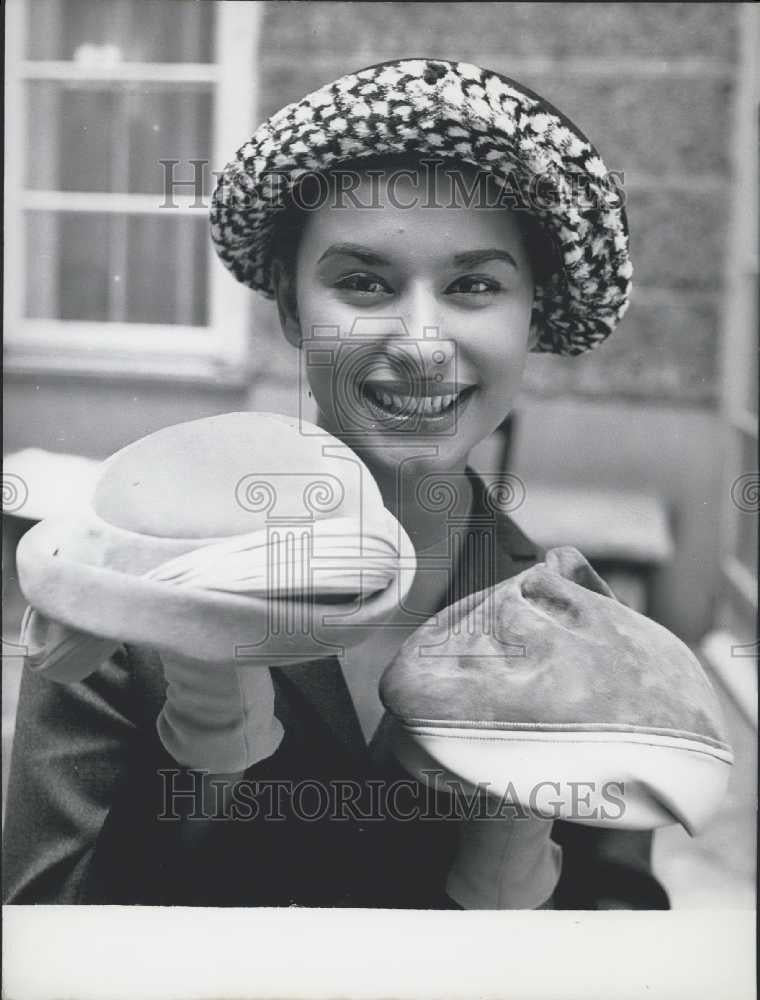 1957 Press Photo Jean Le Marechal Hat Collection - Historic Images