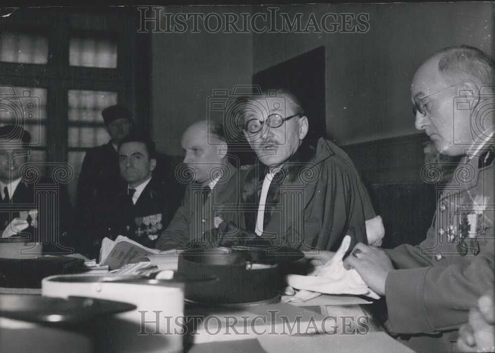 1954 Press Photo General Oberg Trial Tribunal Members Cherche Midi Prison Paris - Historic Images