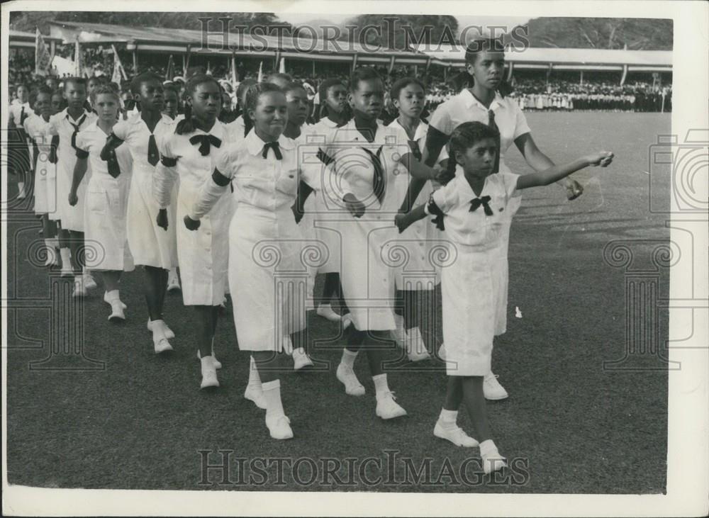 1955 Press Photo Trinidad Spain schoolgirls - Historic Images