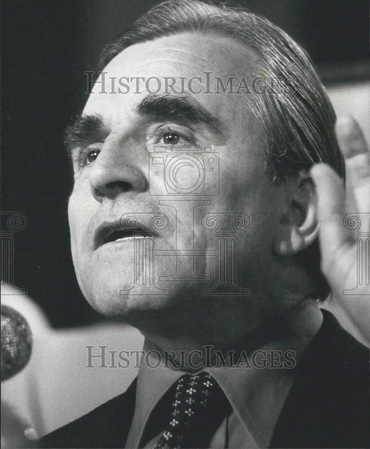 1978 Press Photo Sid Weighall the Railmen's leader at press conference - Historic Images