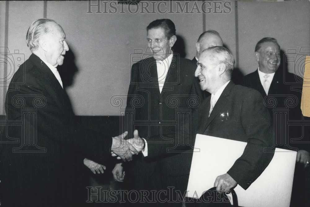 1967 Press Photo Bernt Von Heiseler Prof. Freund Arnim Mohler Alfons Goppel - Historic Images