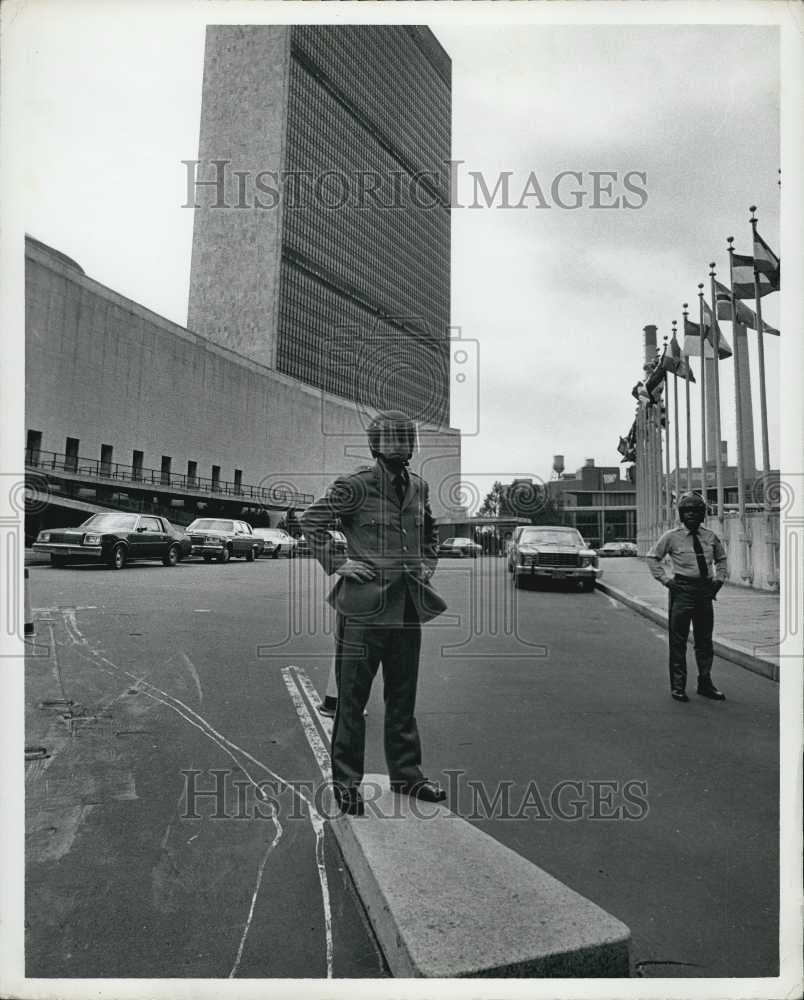 1979 Press Photo Evacuation Of United Nations Buildings - Historic Images