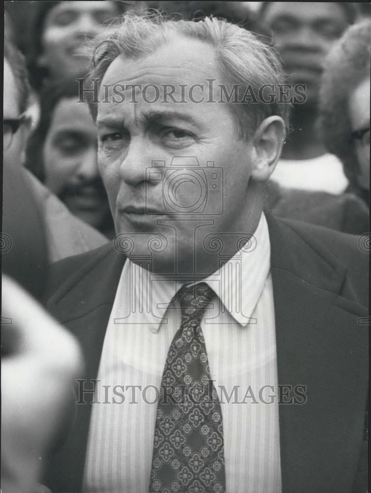 1976 Press Photo Over 36,000 Ford Workers Vote to Strike - Historic Images