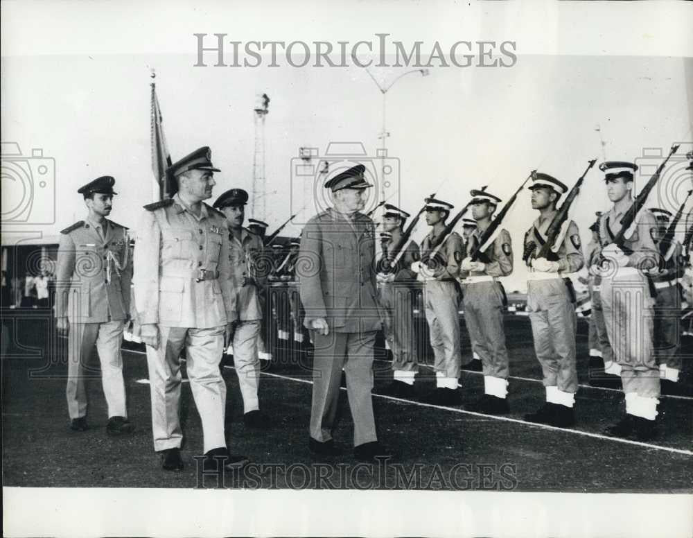 1967 Press Photo Field Marshal Viscount Montgomery Arrives Cairo General Mortaga - Historic Images