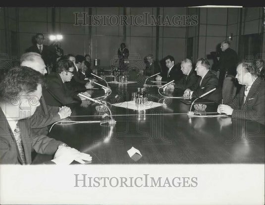 1975 Press Photo Rumanian Premier Manea Manescu in Bulgaria - Historic Images