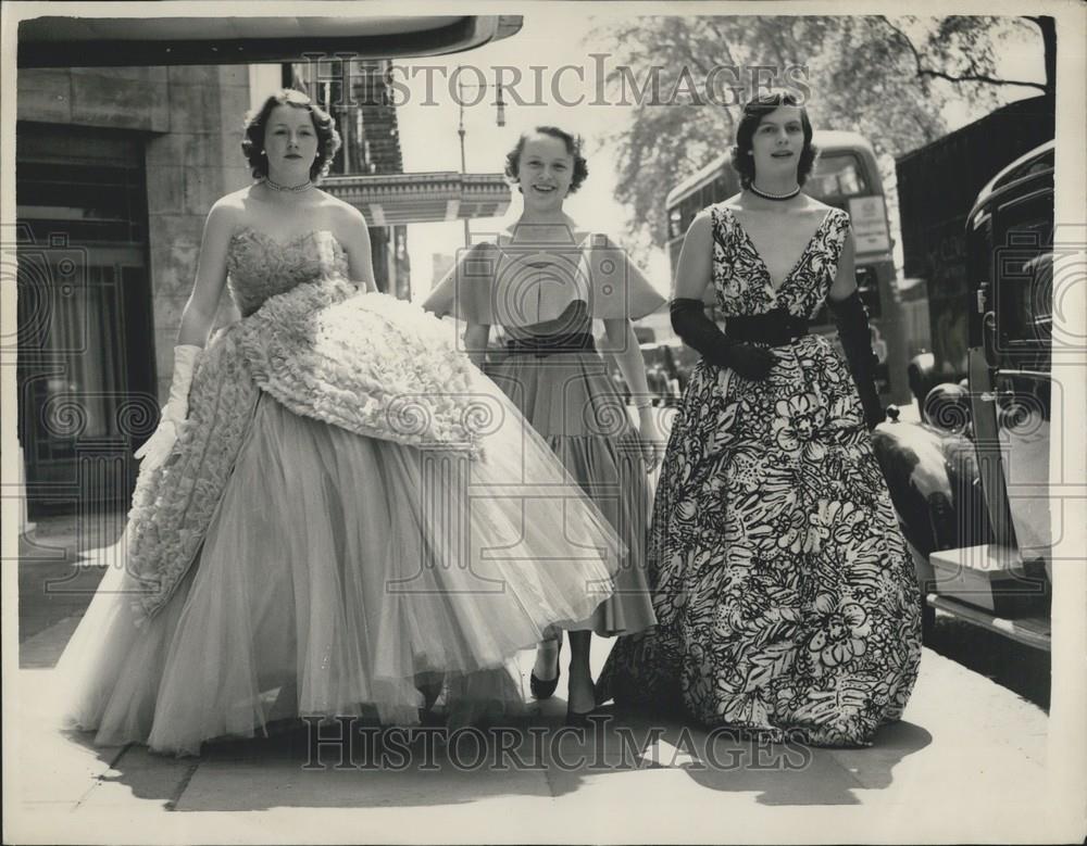 1953 Press Photo Debutantes Rose Lycett-Green Heather MacPherson Susan Parkes - Historic Images