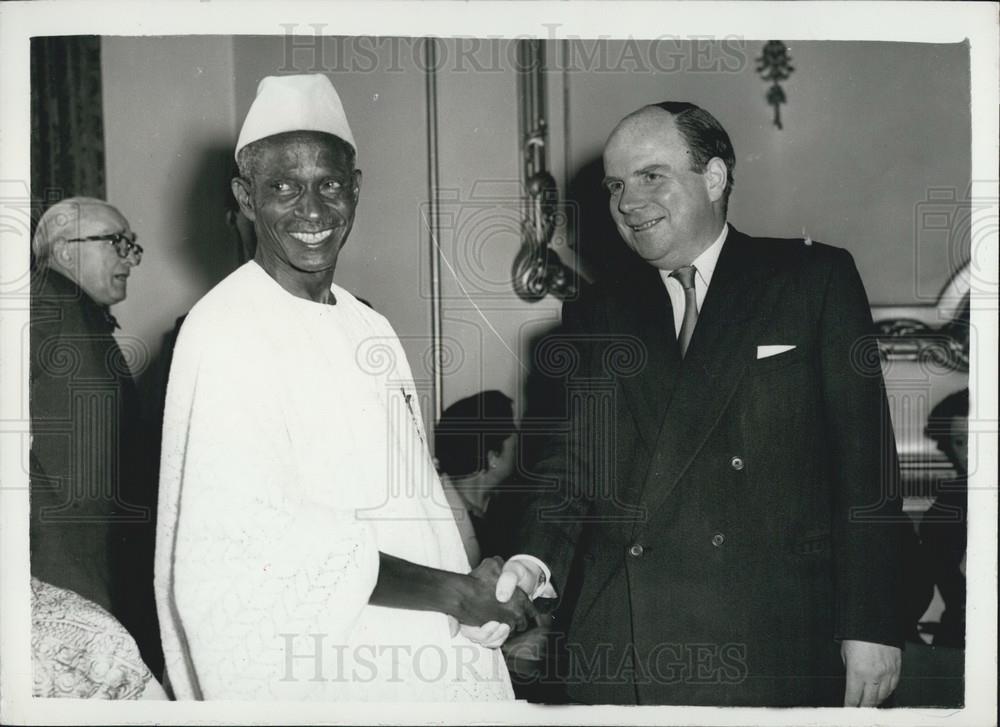 1960 Press Photo Sir Milton Margai.PM of Sierra Leone &amp; Iain MacLeod - Historic Images