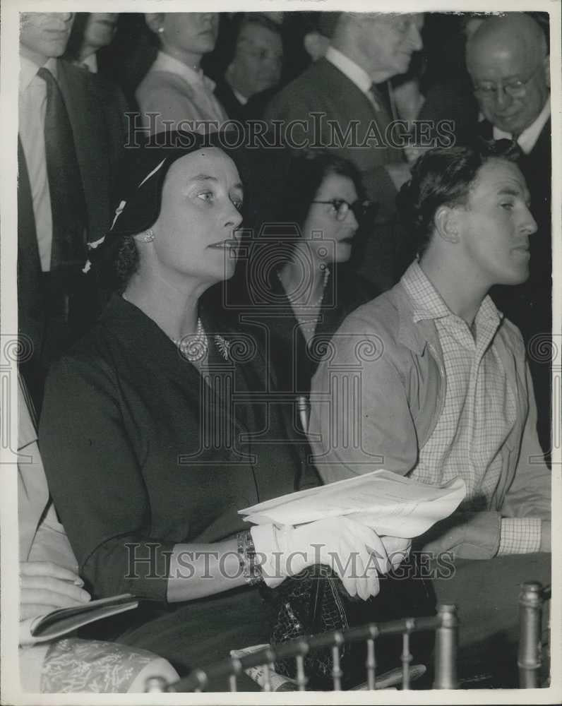 1959 Press Photo The Westminster Tiara Sold for 110,000 GNS - Historic Images