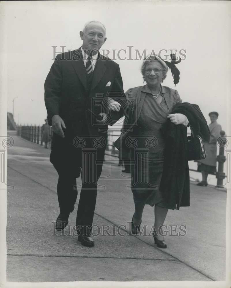 1953 Press Photo Labor Meeting at Margate Nearly 1,500 delegates will attend - Historic Images