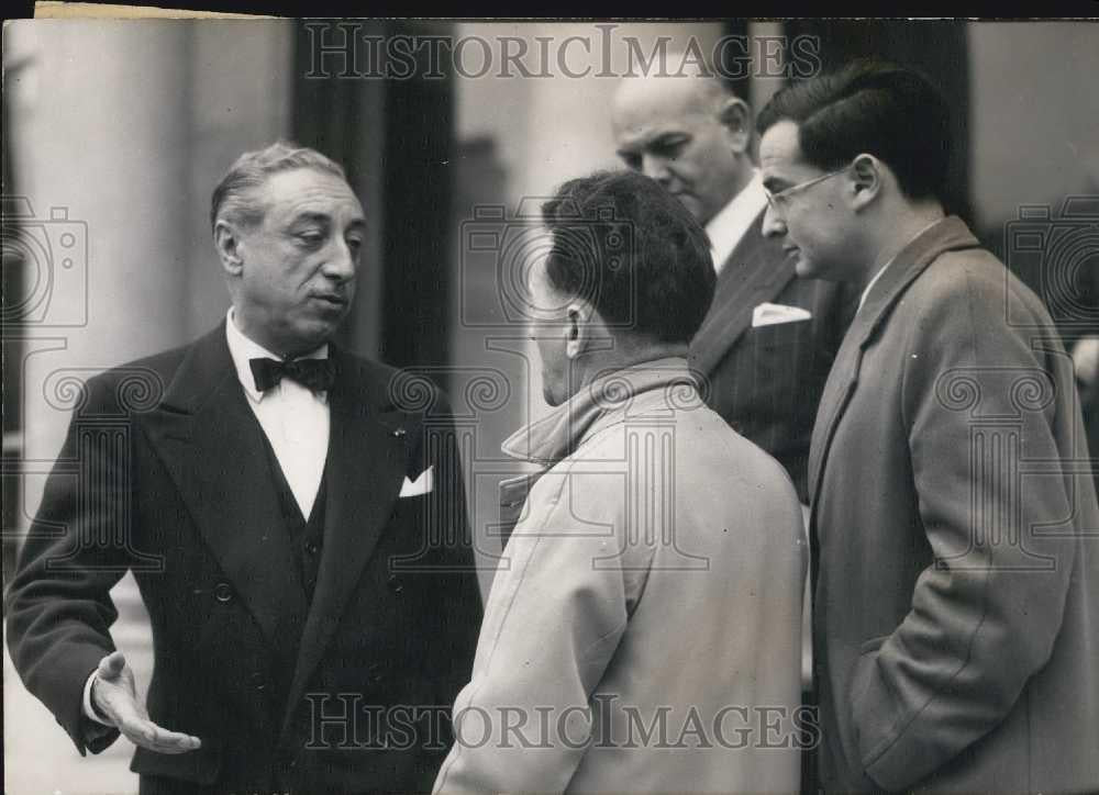 1954 Press Photo M. Corniglion Molinier French State Secretary Interviewed - Historic Images