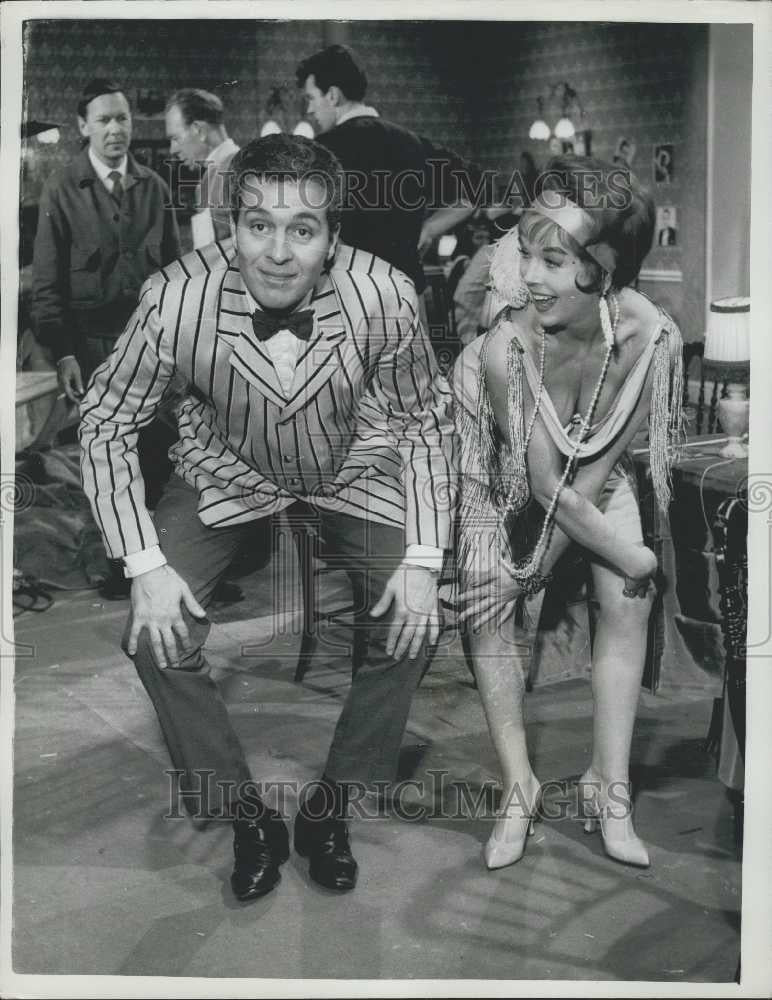 Press Photo Film Actress Dawn Addams and Actor Sydney Chaplin - Historic Images