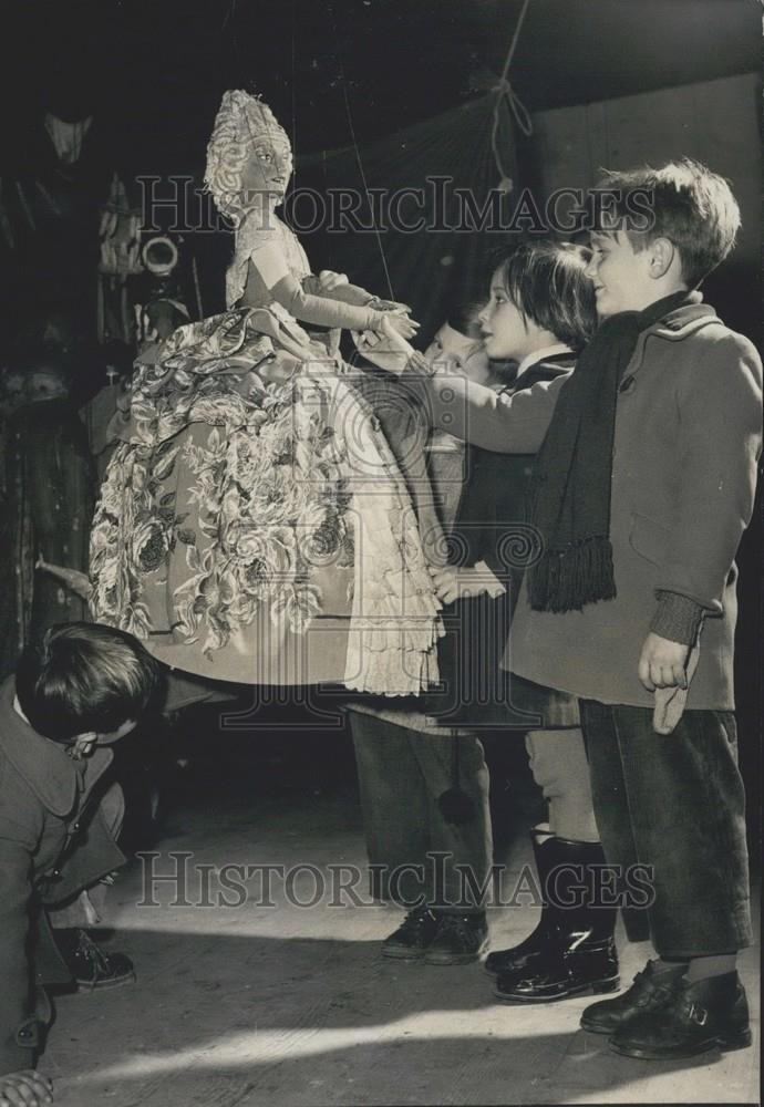 1956 Press Photo  famous puppet show of the Teatre del Piccoli - Historic Images