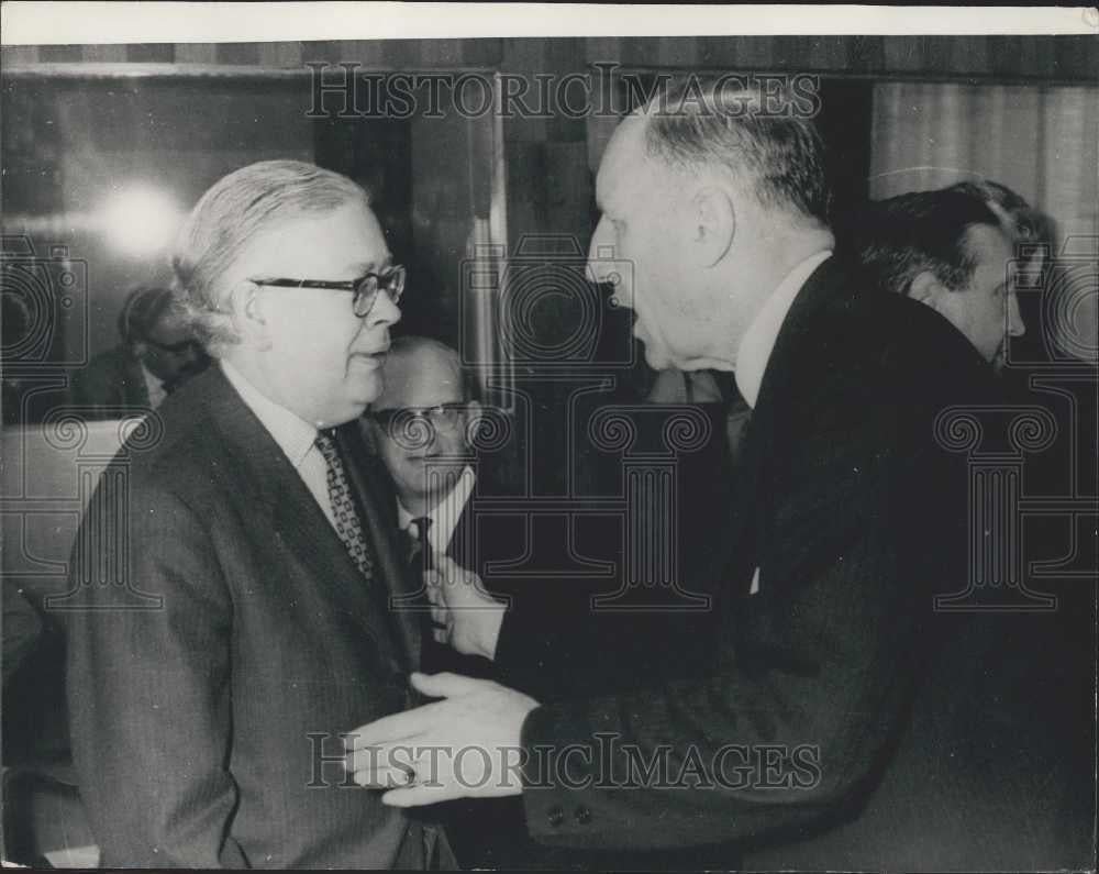 1971 Press Photo  Dr. Luns, the Dutch Foreign Minister &amp;Geoffret Rippon - Historic Images