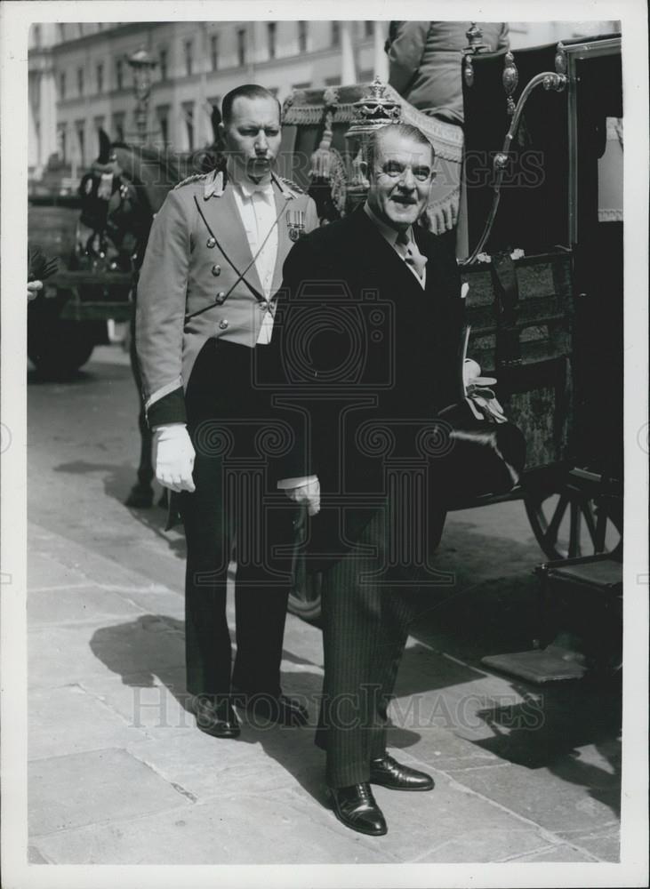 1953 Press Photo The Marquis Du Parc-Locmaria ,Belgian Ambassador - Historic Images
