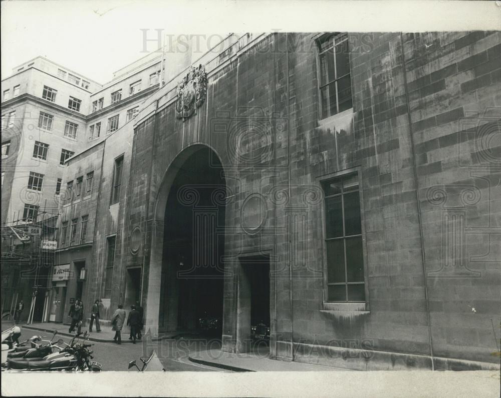 1975 Press Photo Exterior View of Llyod&#39;s of London - Historic Images