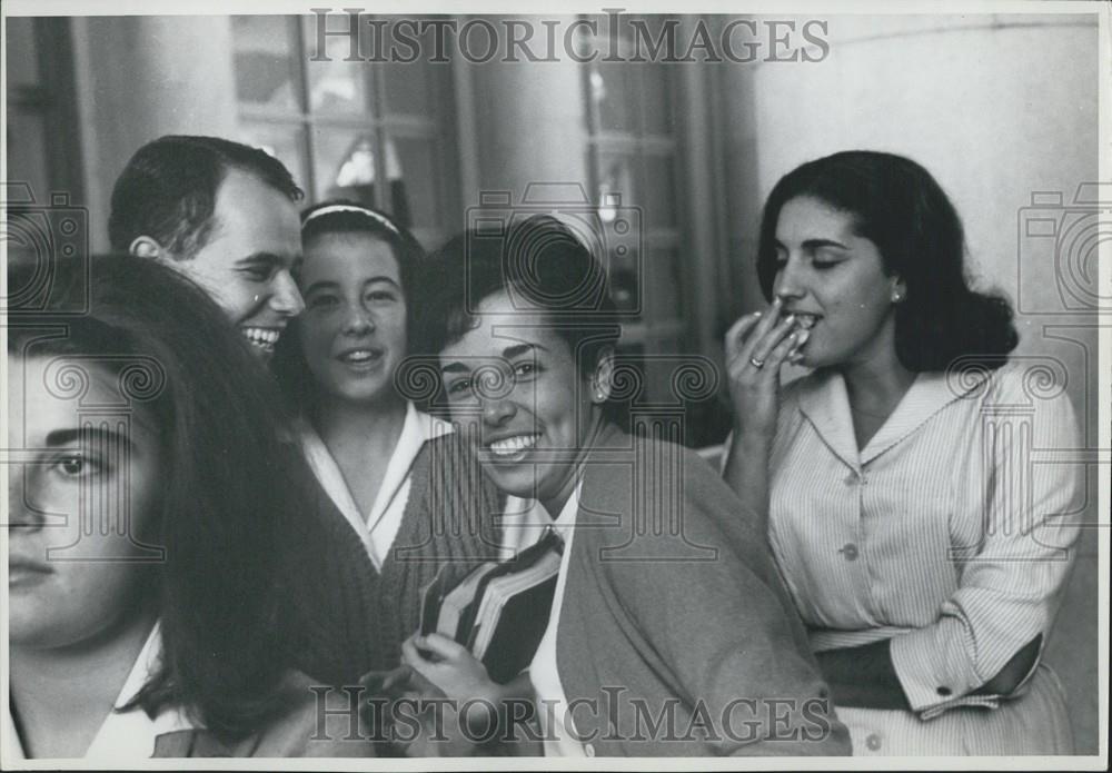 Press Photo PUC Students Rio De Janeiro Catholic University Brazil - Historic Images