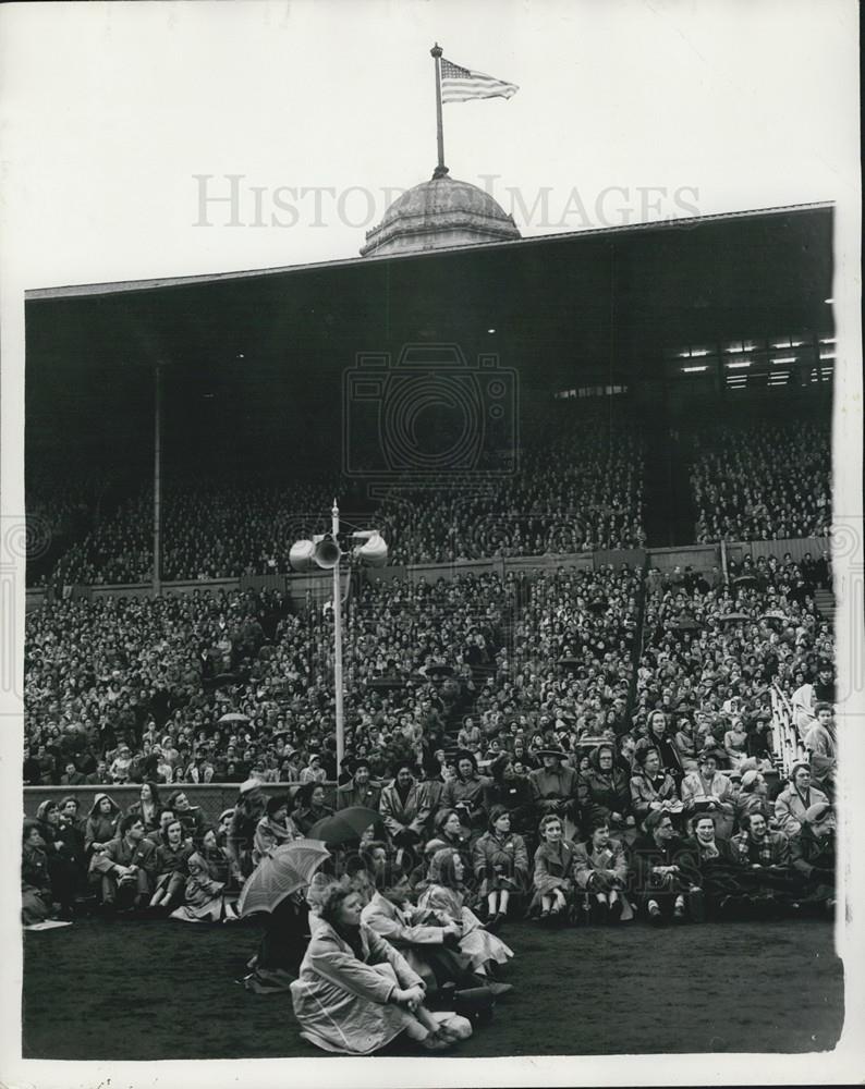 1954 Press Photo Crowds For Wembley Billy Graham Final Crusade Meeting - Historic Images