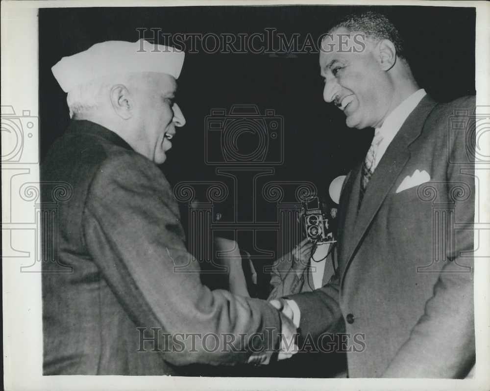 1960 Press Photo Indian Prime Minister Arrives in Cairo for Four Day Visit - Historic Images