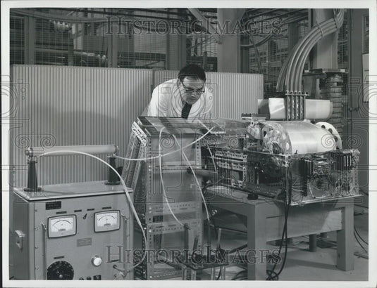 Press Photo Solid Dielectric Switch Culham Laboratory Abingdon Berkshire - Historic Images