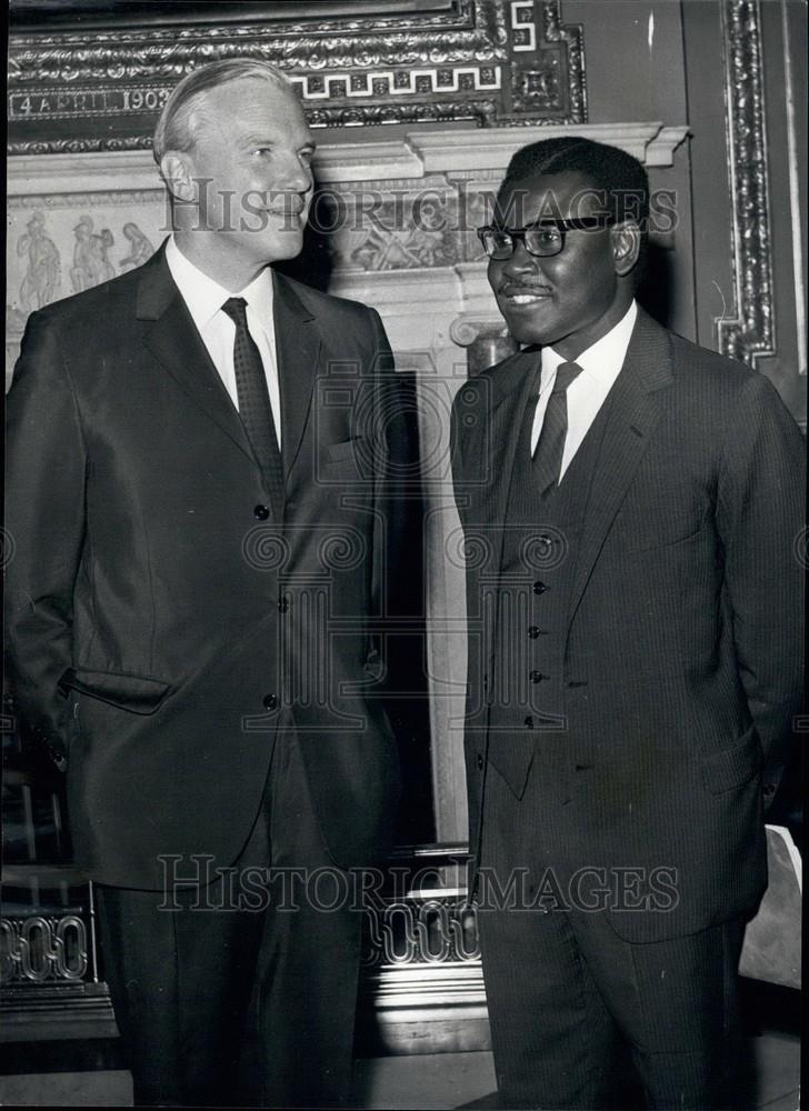 1970 Press Photo Hon. J.H. Mensah,Ghana & Marquess of Lothian - Historic Images