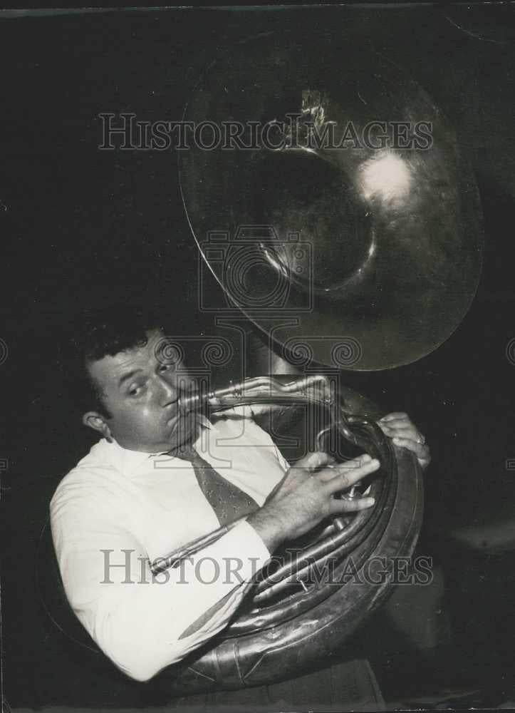 1955 Press Photo Jean Richard Famous Comic Arrives in Paris - Historic Images