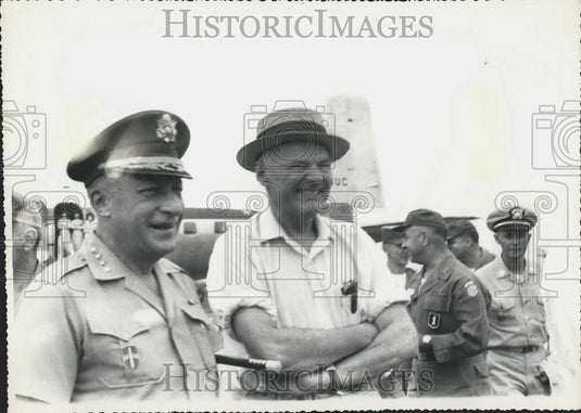 1964 Press Photo Ambassador Henry Cabot Lodge With General Paul Harkins - Historic Images