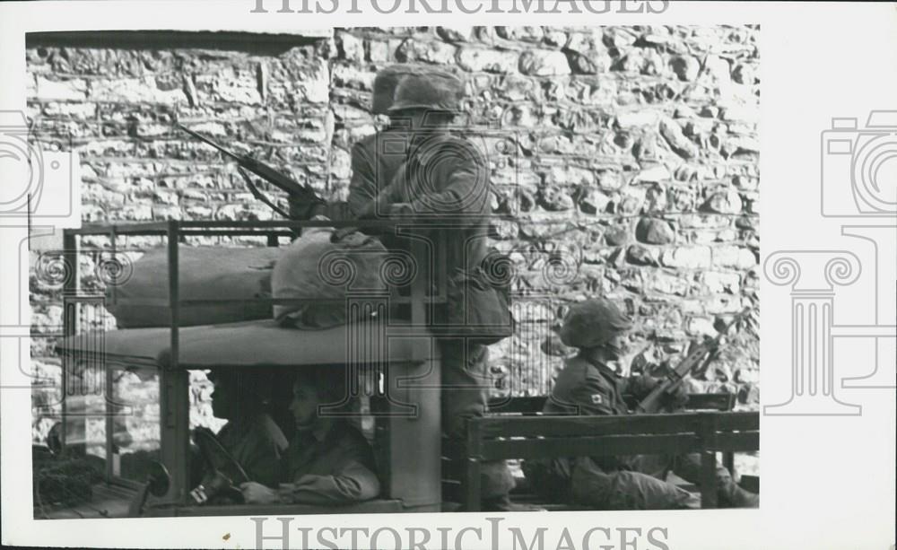 Press Photo Canadian Army Controlling Montreal Streets During State Emergency - Historic Images