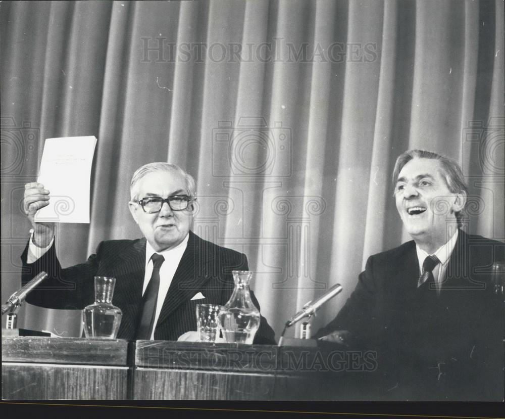 1979 Press Photo Mr Callaghan and Len Merrey Hold Press Conference - Historic Images