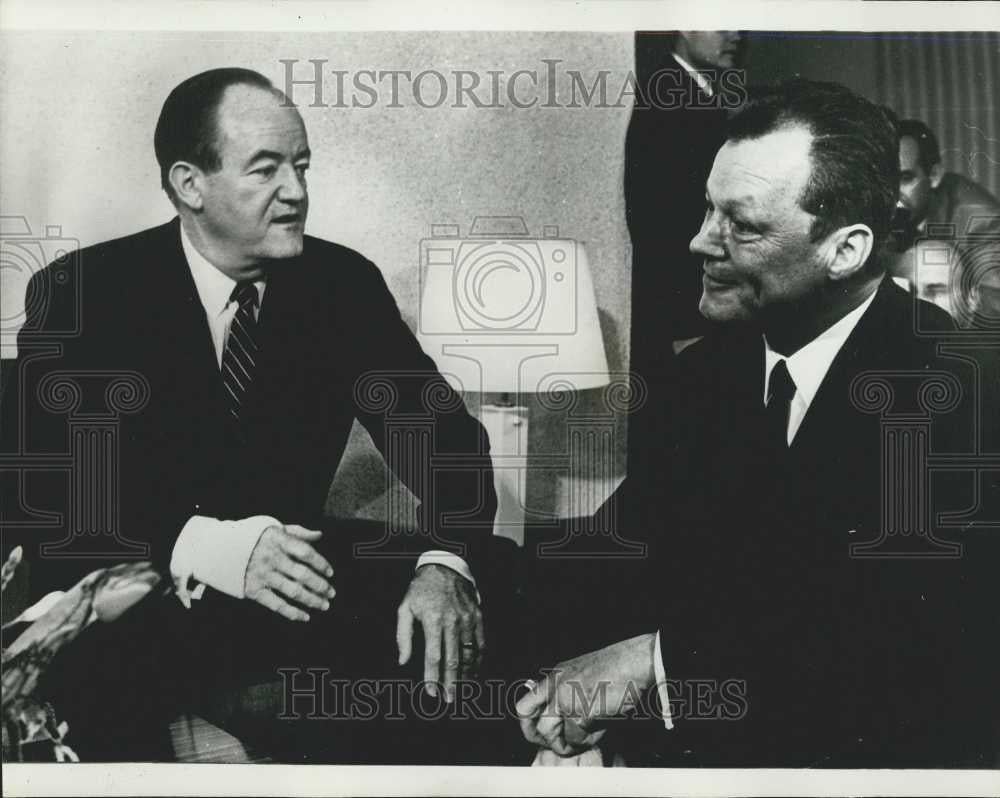 1967 Press Photo Vice President Hubert Humphrey in Bonn - Historic Images