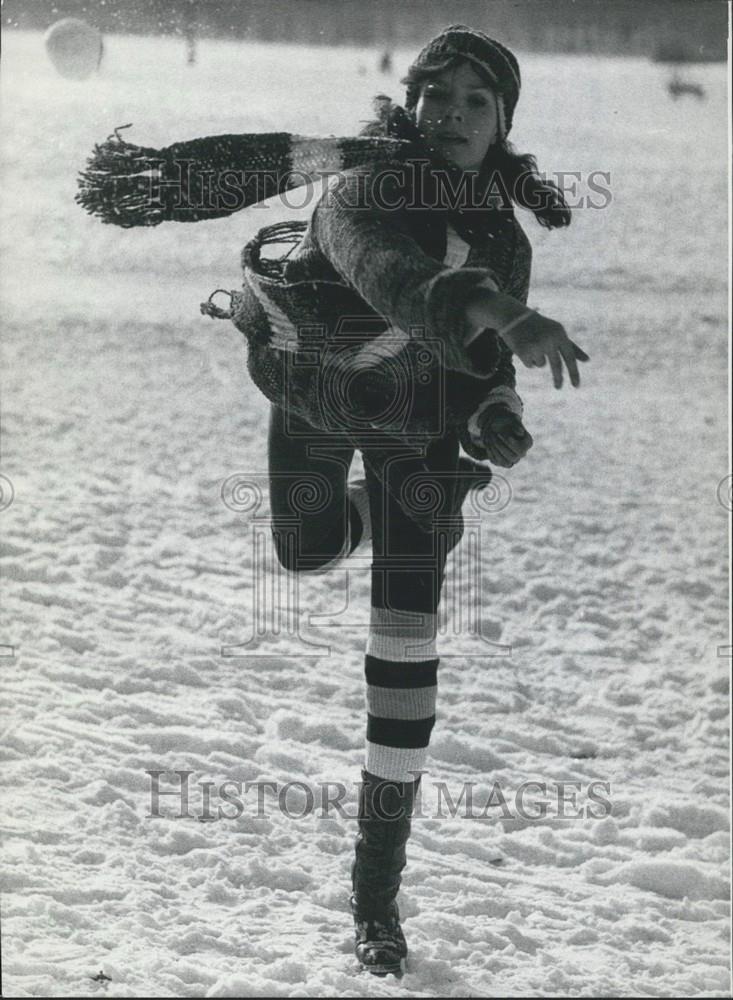 Press Photo Sabine Plays in The Snow Throwing Snow at Photographers - Historic Images