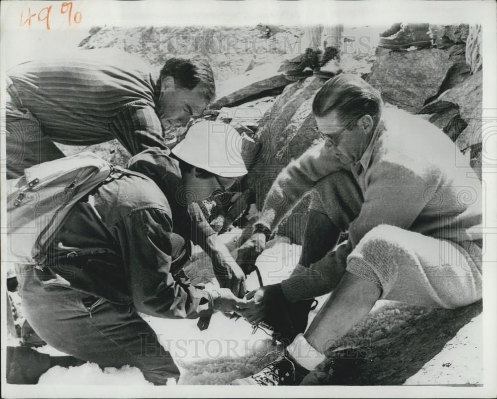 1964 Press Photo America's Secretary of Defense to climb the Matterhorn - Historic Images