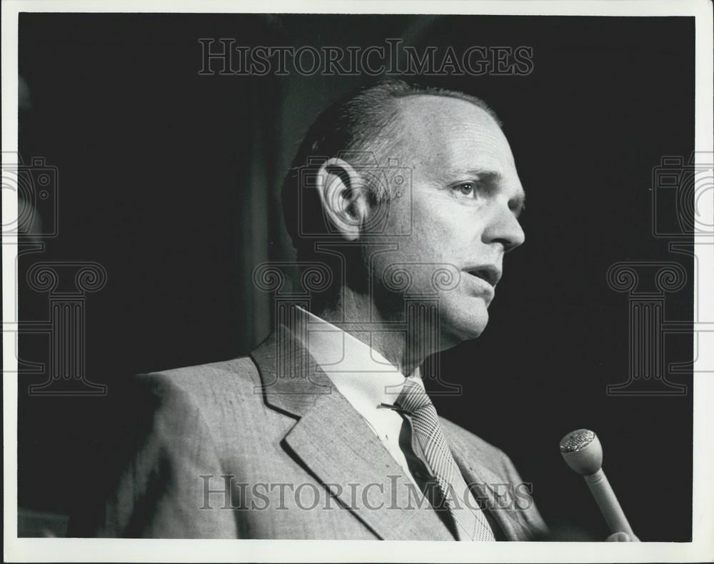 1981 Press Photo Senator Dennis De Concini - Historic Images