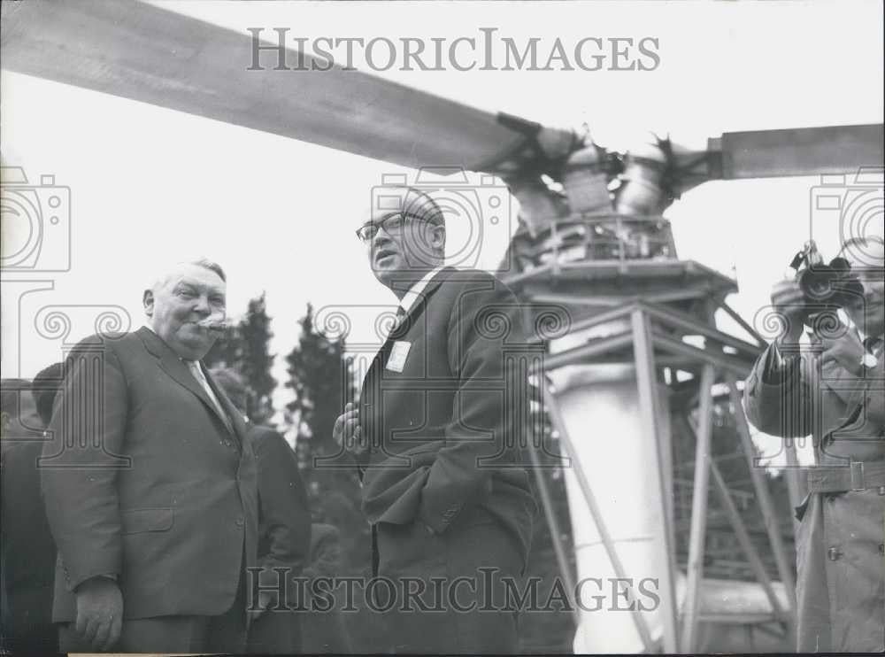 1965 Press Photo Chancellor Erhard Visits Bolkow - Historic Images