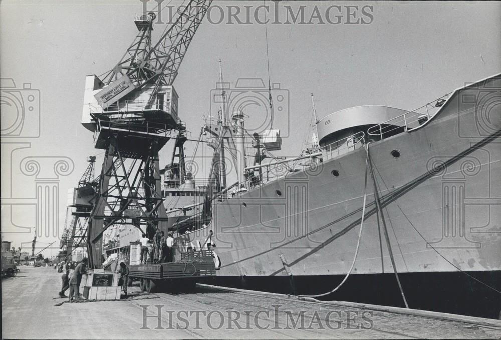 Press Photo Rio De Janeiro Port Activity Brazil - Historic Images