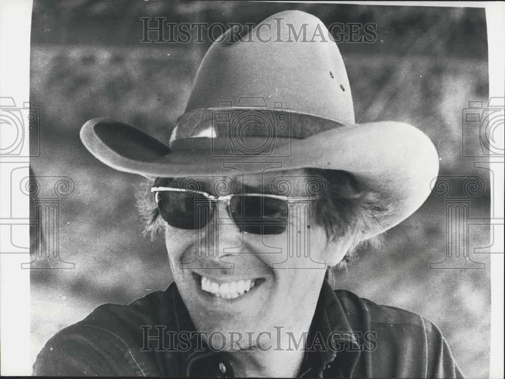 1976 Press Photo Lord Snowdon In Australia - Historic Images