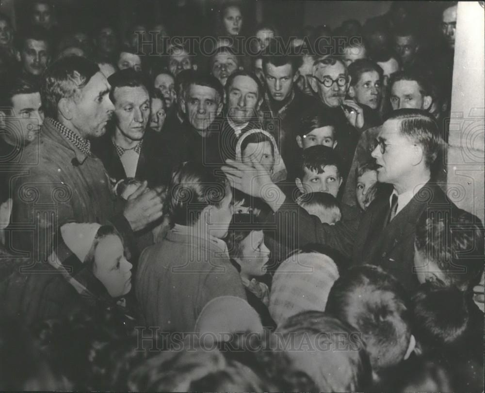 1957 Press Photo Zawadzki on Election Campaign In Poland - Historic Images