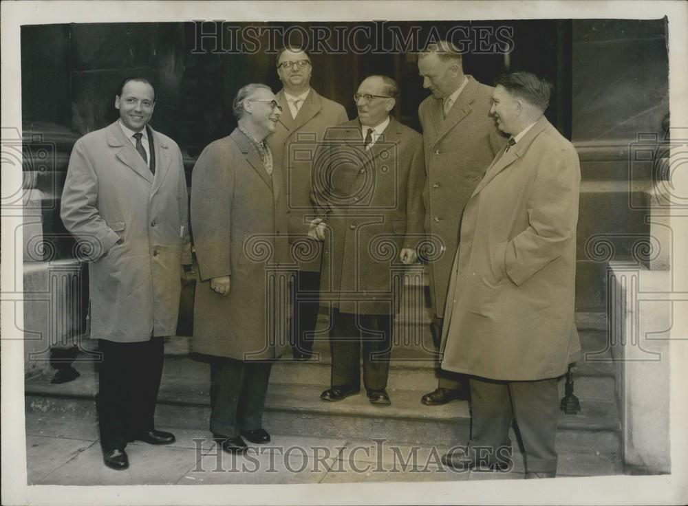 1959 Press Photo Part of German Federal Parliament Visit Foreign Office - Historic Images