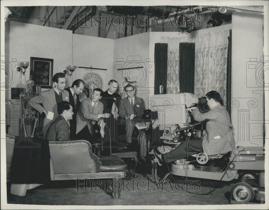 1954 Press Photo  Royston Morley& UN delegation - Historic Images