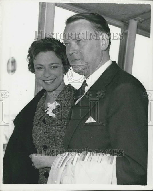 1961 Press Photo Danish Foreign Minister & Wife In London - Historic Images