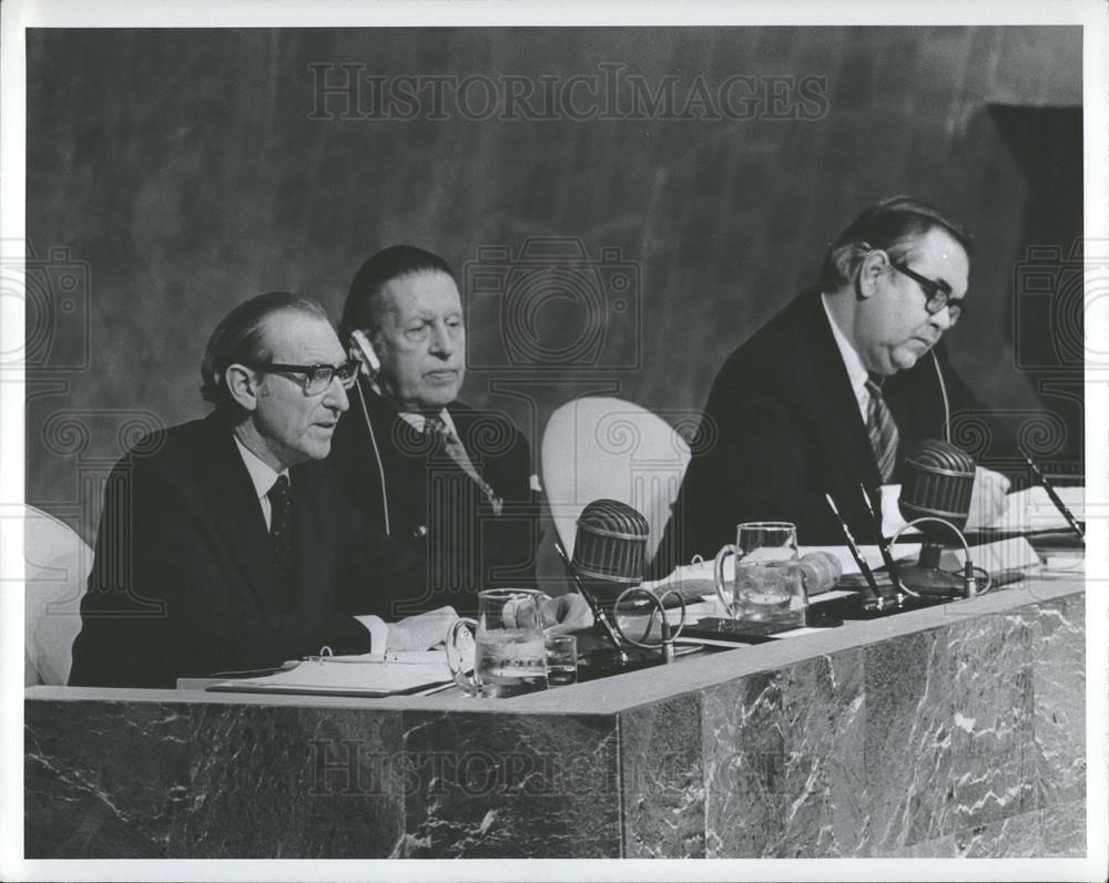 1974 Press Photo UN Secretary General Kurt Waldheim, Leopoldo Benites, Morse - Historic Images